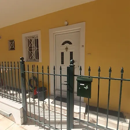 Yellow House Apartment