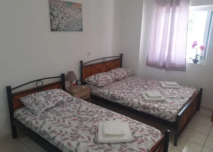 Yellow House * Kalamata